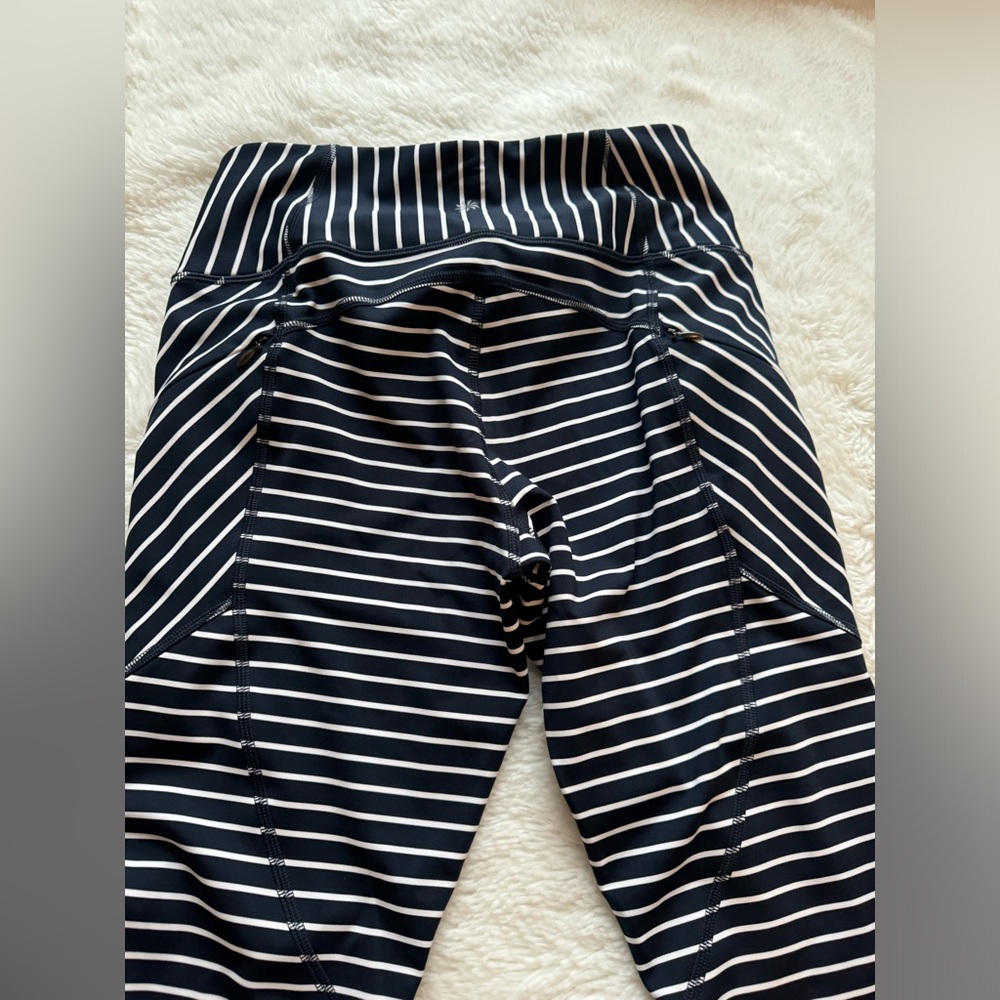Athleta crop leggings - Picture 6 of 11